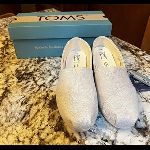 TOMS Alpargata Women's Flat Size 11

Color: Natural Metallic Herringbone